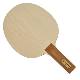 Der Materialspezialist Tomahawk - Holz aus einem ungeraden Blickwinkel
