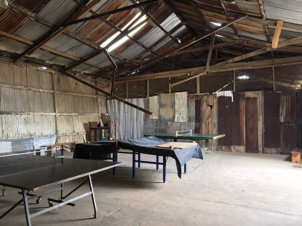 Die alte Tischtennishalle in Ghana
